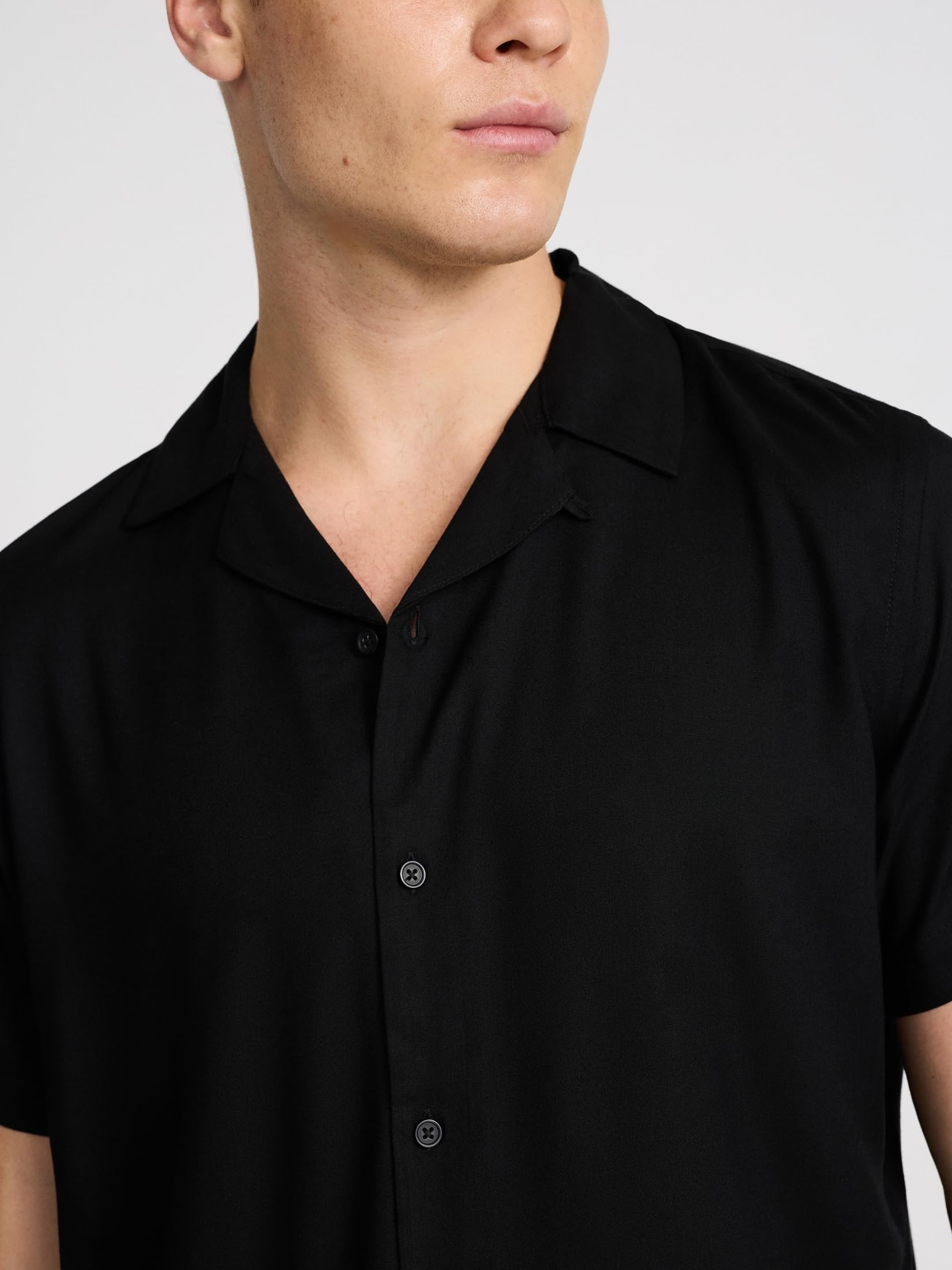 EXPRESS Men’s Rayon Button-Up Shirt – Short Sleeve Lightweight Casual Dress Shirt for Work or Weekend Wear - Image 3