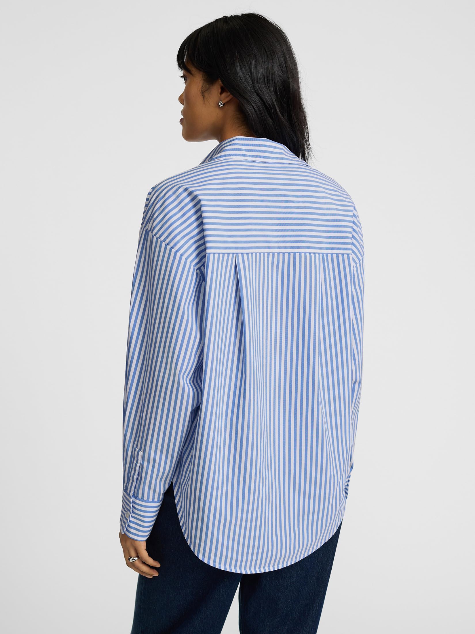 EXPRESS Women’s Boyfriend Fit Portofino Shirt – Cotton Poplin Long Sleeve Button-Up, Lightweight Office-to-Weekend Top - Image 2