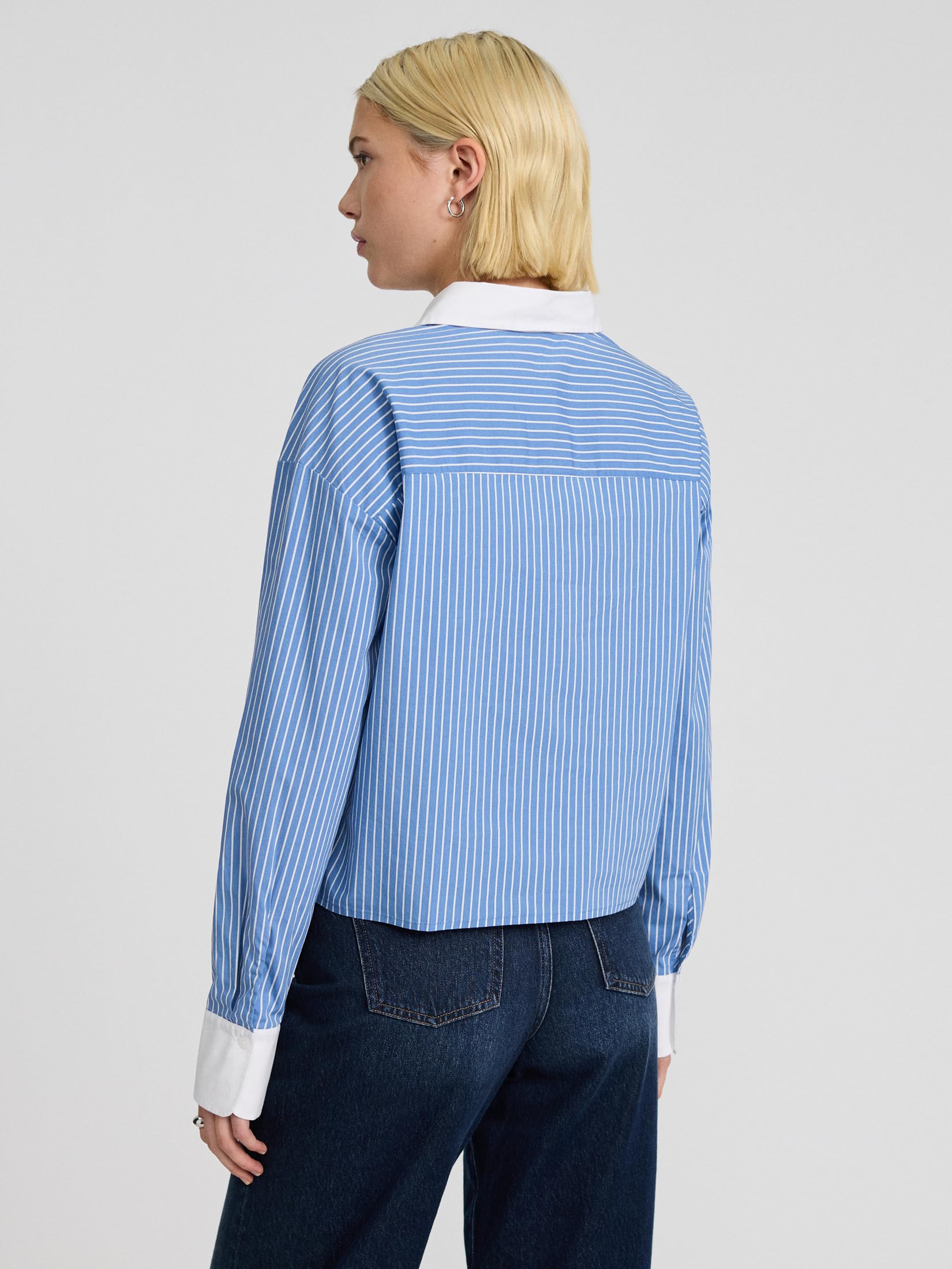 EXPRESS Women’s Cropped Portofino Shirt – Boyfriend Fit Long Sleeve Button-Up with Trendy Midriff Length – Stripe - Image 2