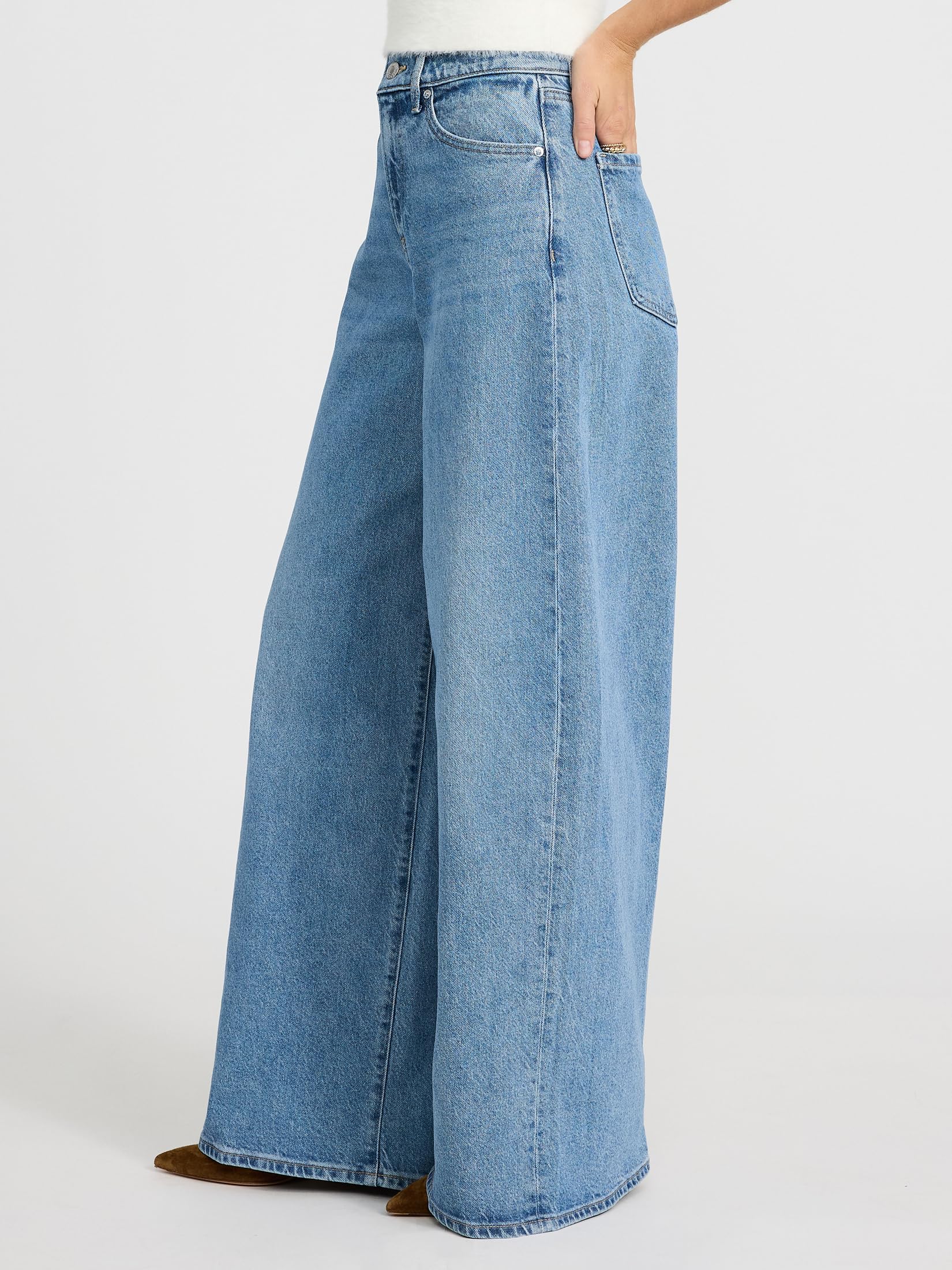 EXPRESS Women's High Waisted Relaxed Wide Leg Stretch Jeans - Light Wash - Image 2