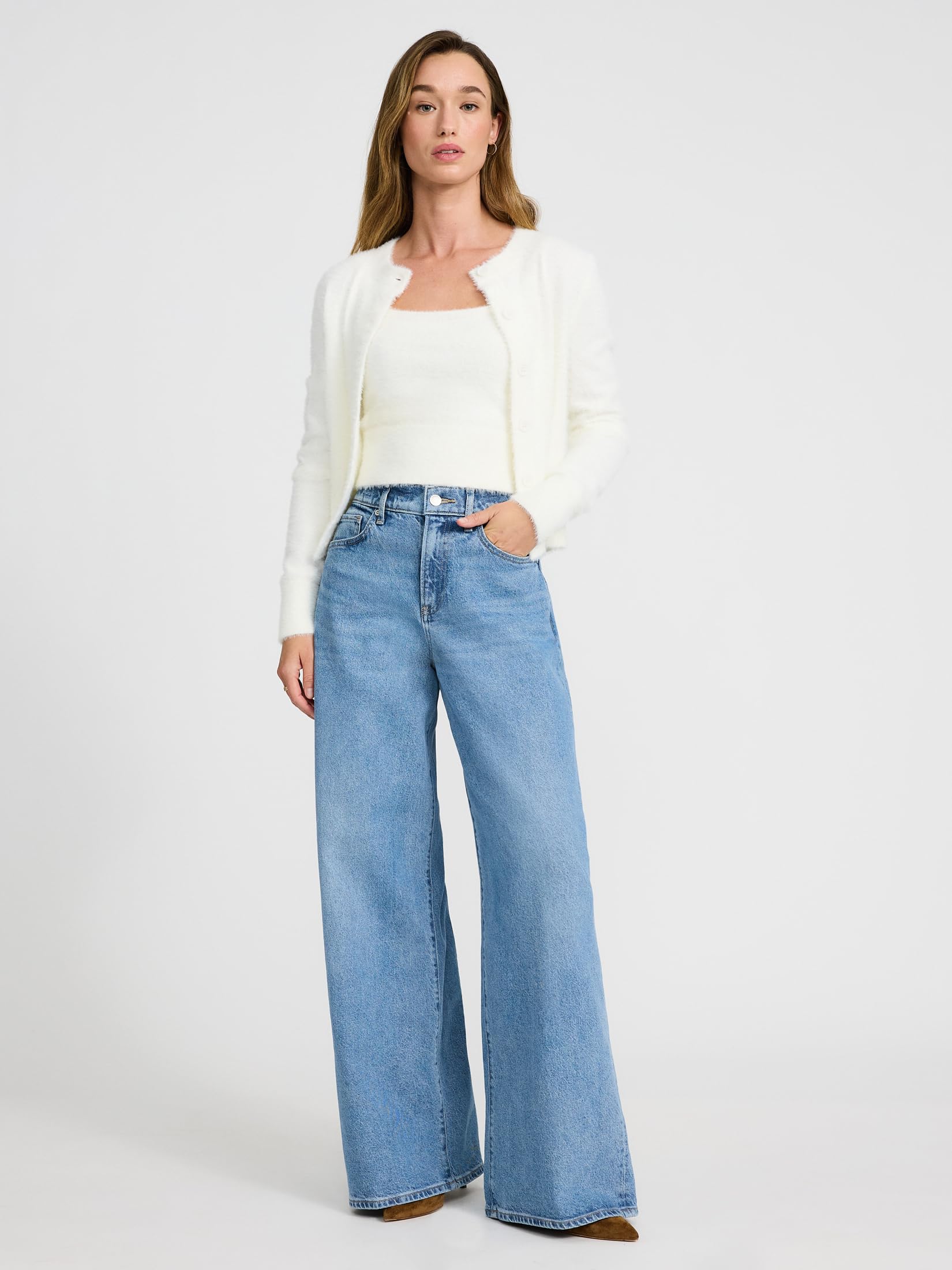 EXPRESS Women's High Waisted Relaxed Wide Leg Stretch Jeans - Light Wash - Image 3