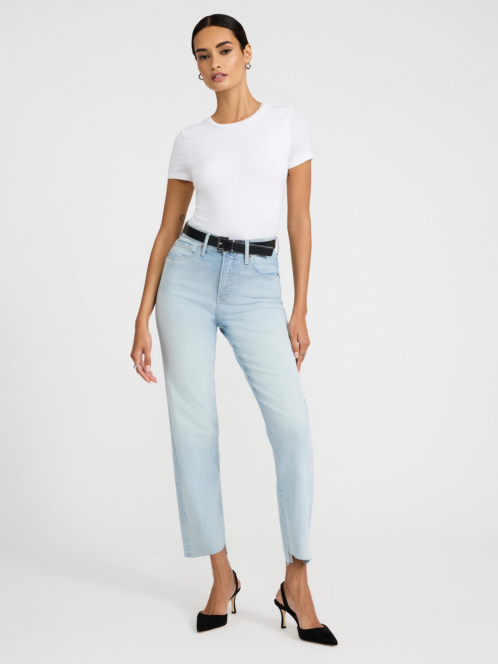 EXPRESS Women’s Supersoft Crew Neck Tee – Fitted Double-Layer T-Shirt with Soft Feel and Everyday Essential Style - Image 4