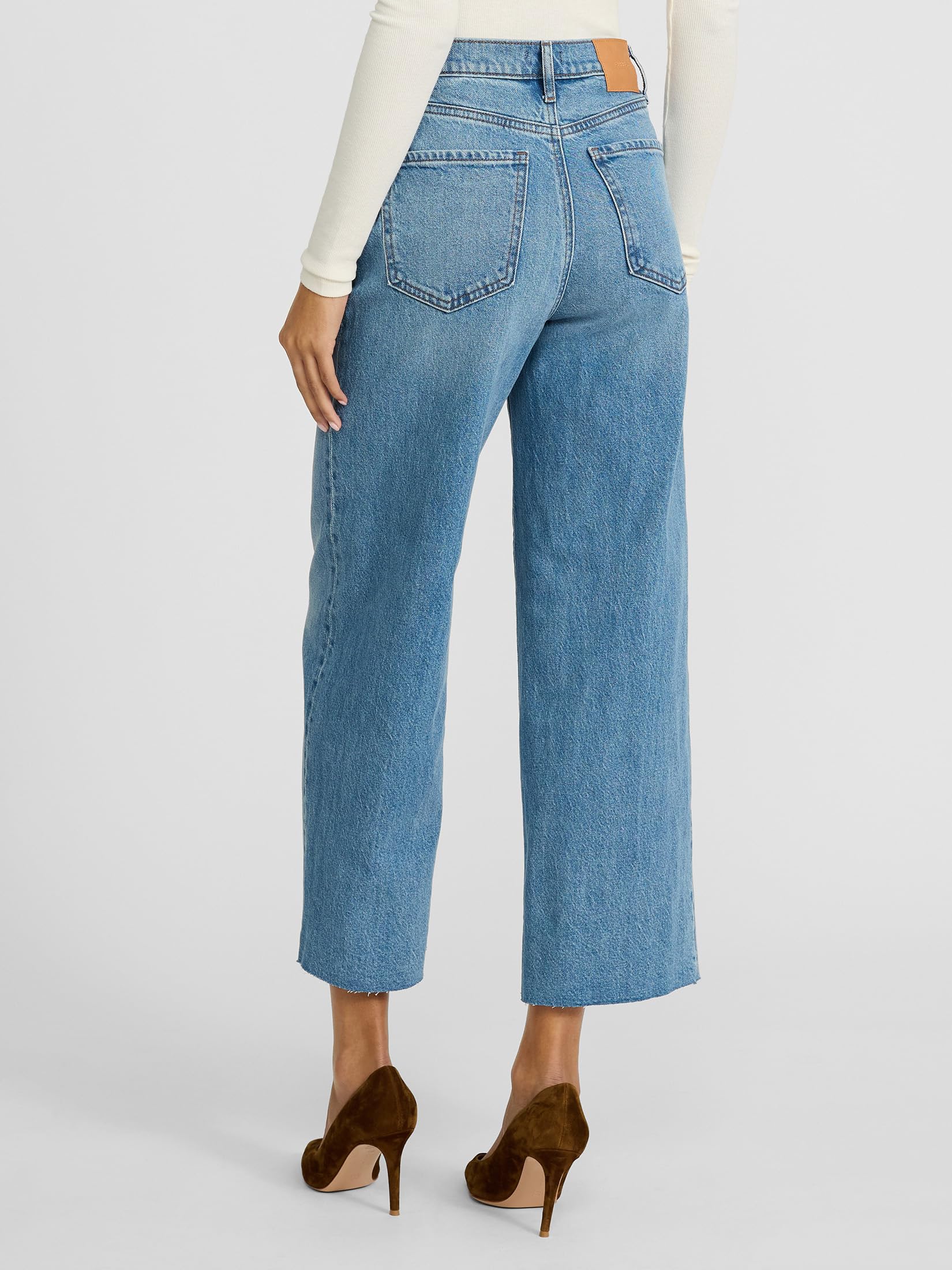 EXPRESS Women’s Wide-Leg Ankle Jeans – High Waisted Stretch Denim with Raw Hem Detail – Medium Wash - Image 3